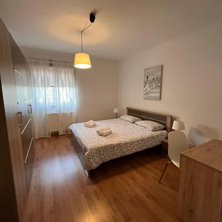 アパート Danica & Mario