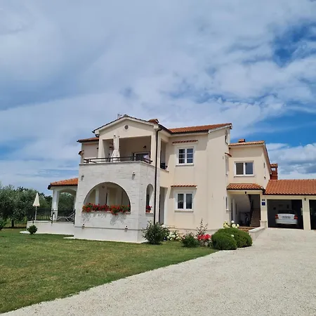 Apartment Danica & Mario