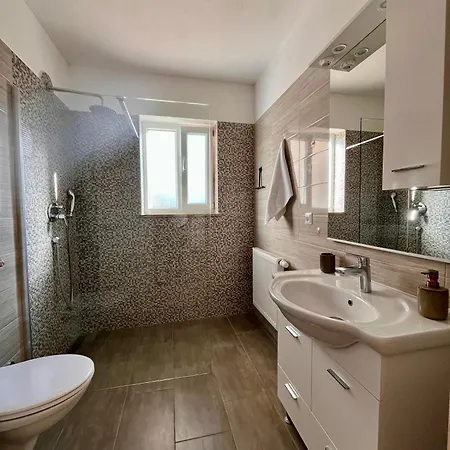 Danica & Mario Apartman *