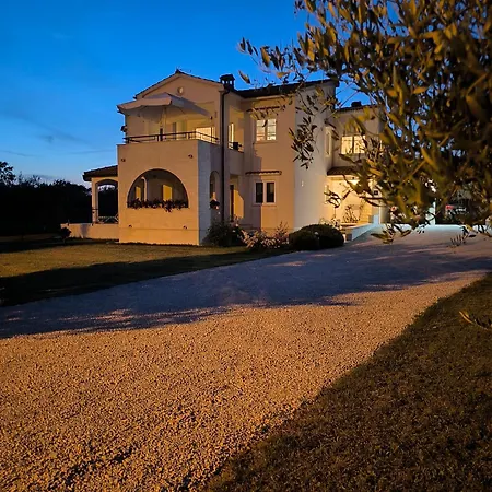 Apartment Danica & Mario Porec